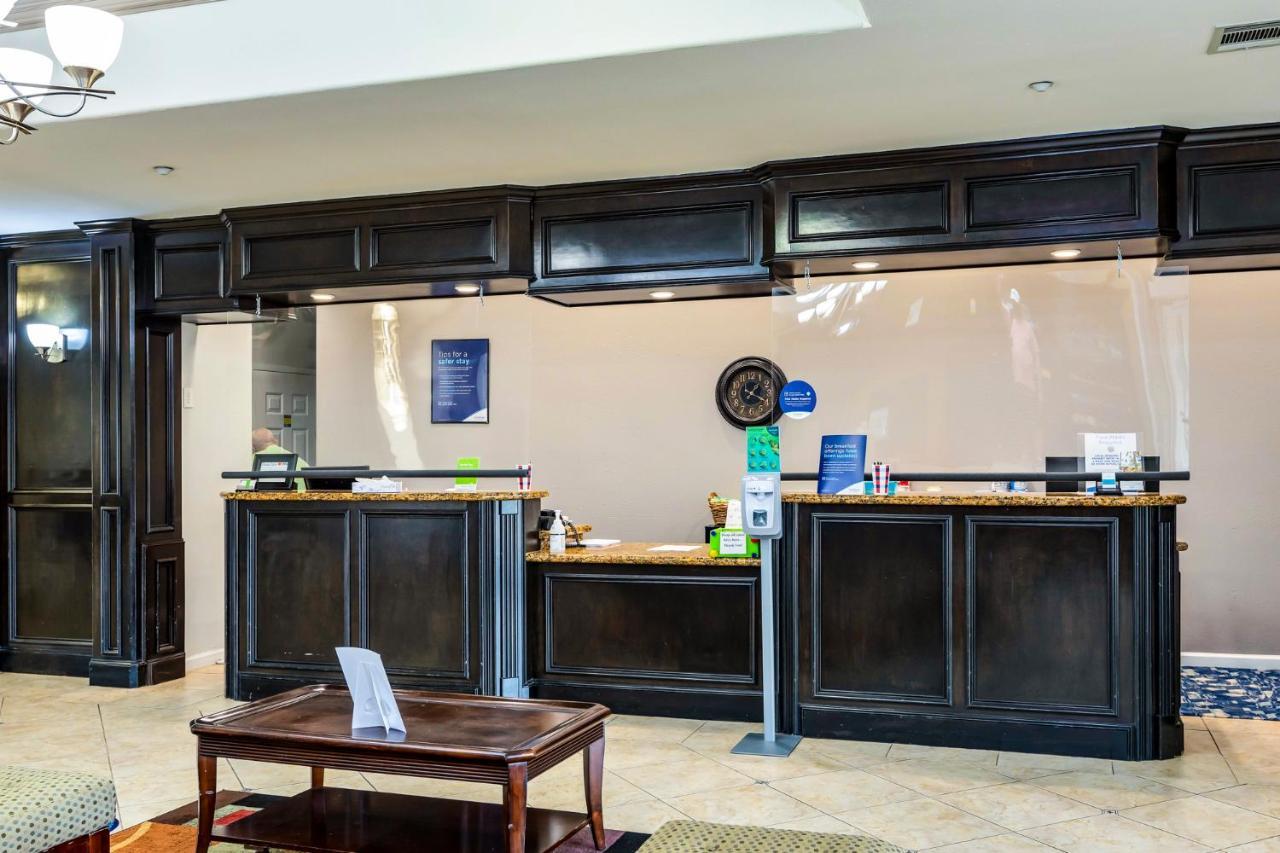 La Quinta By Wyndham Livingston Otel Dış mekan fotoğraf