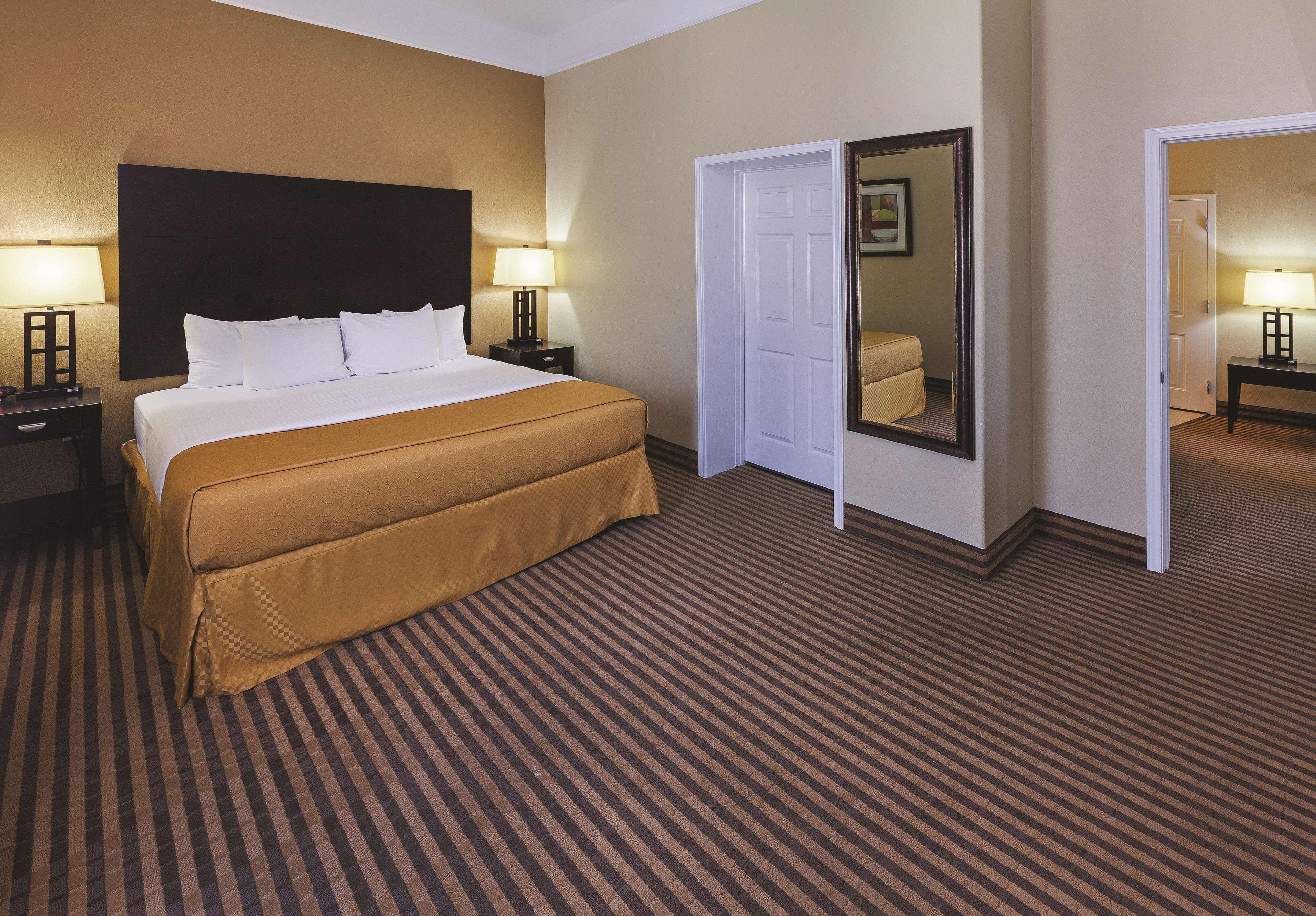 La Quinta By Wyndham Livingston Otel Dış mekan fotoğraf