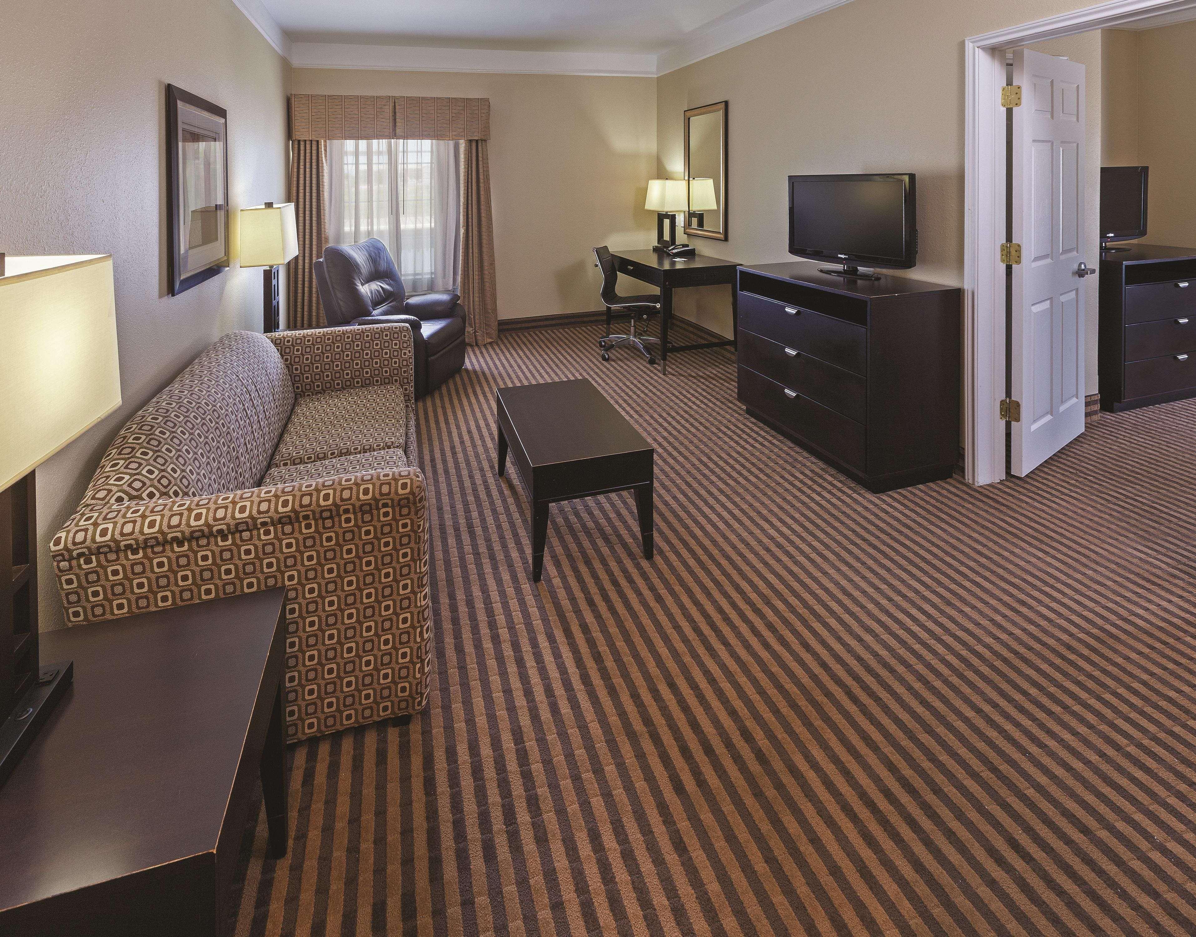 La Quinta By Wyndham Livingston Otel Dış mekan fotoğraf