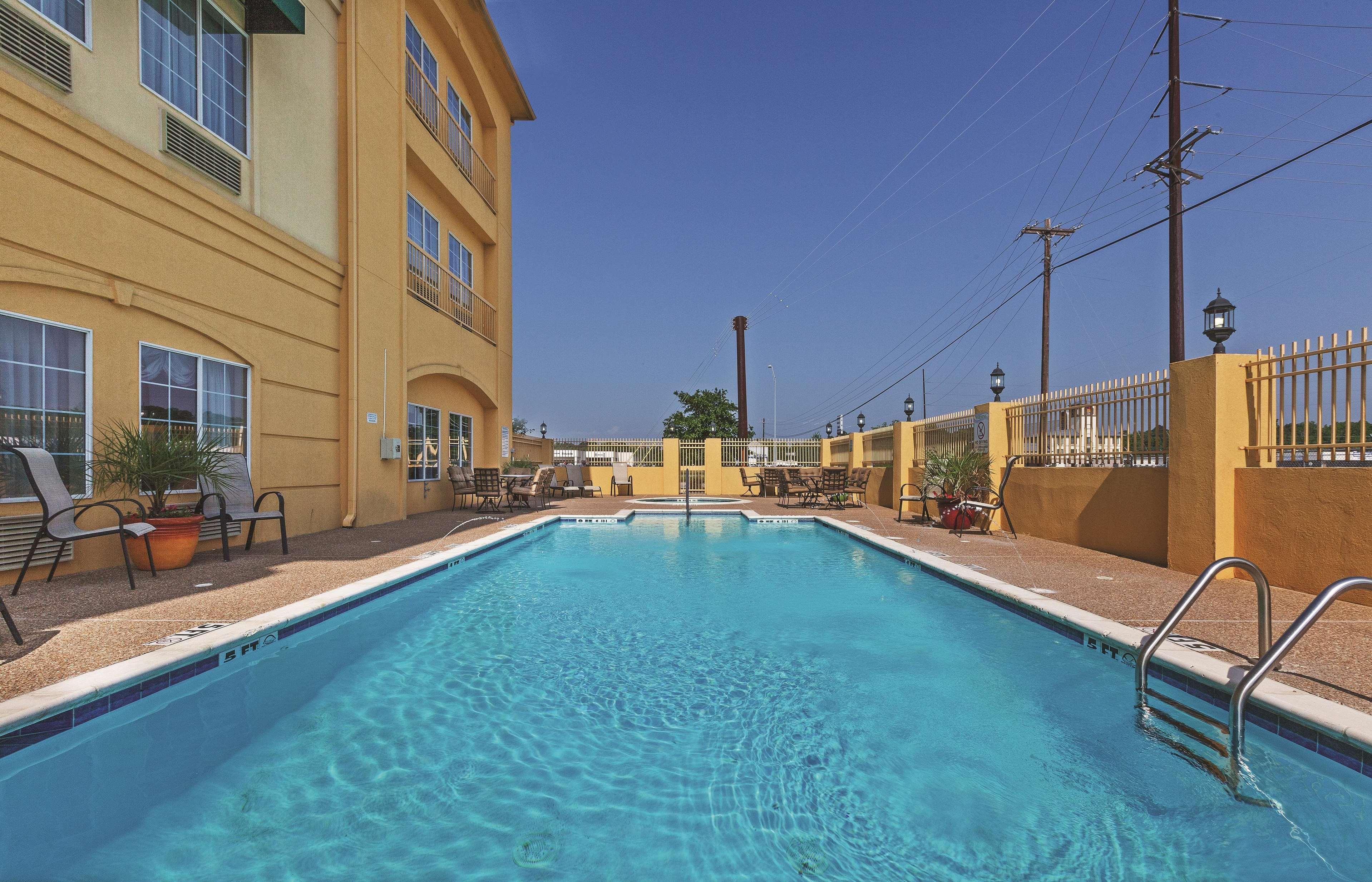 La Quinta By Wyndham Livingston Otel Dış mekan fotoğraf